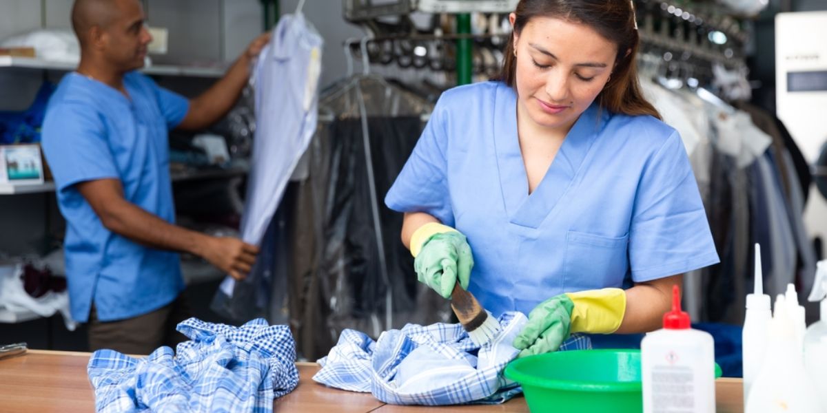 how does dry cleaning process work