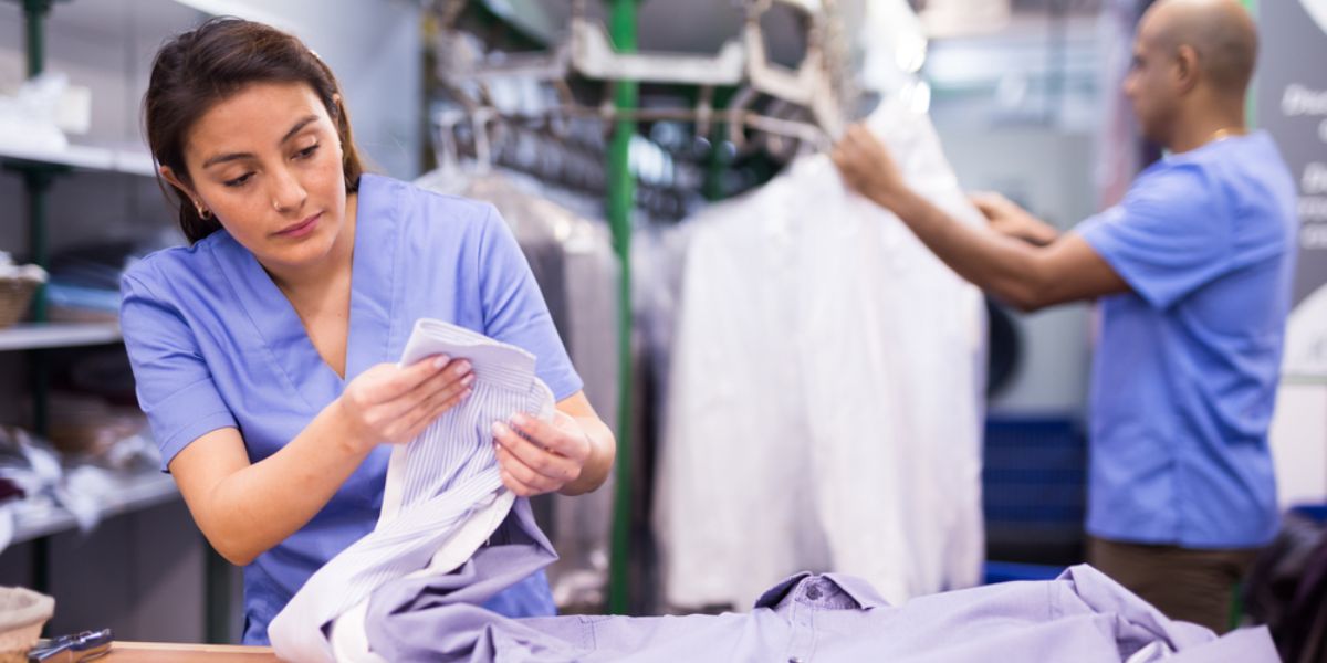 how does dry cleaning work