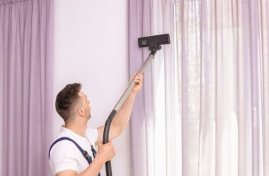 how to clean dusty curtains